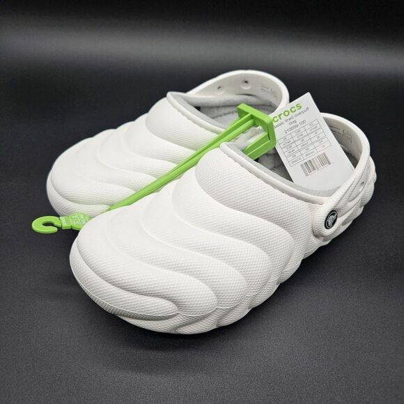 CROCS Shoes - Crocs Classic (Womens 9 Mens 7)‎ Lined Overpuff Clogs White Sandals Warm Shoes